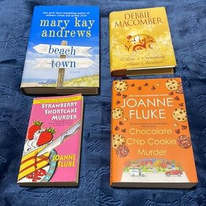 Book Bundle: Mary Kay Andrews, Debbie Macomber, Joanne Fluke